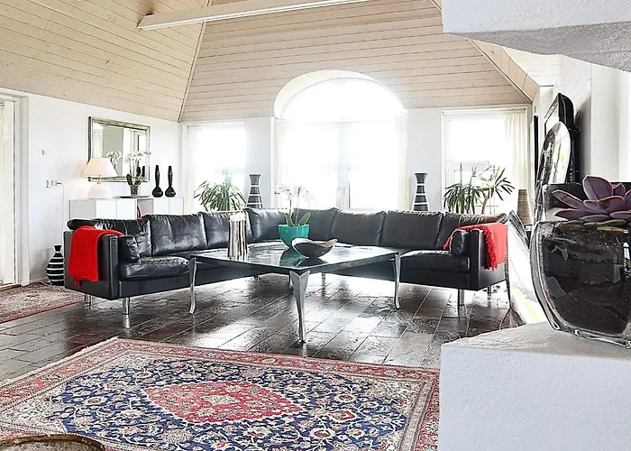 Luxury Seaside Retreat - By Traum Ferienhaus